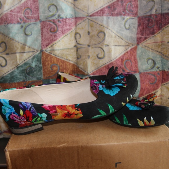 Black/floral Zapato flats - Size 40 - Picture 2 of 10